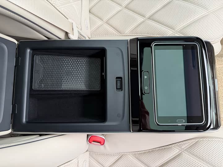 Фото 19 - Mercedes-Benz Maybach S-Class