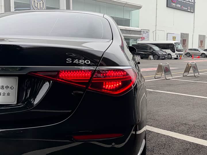 Фото 23 - Mercedes-Benz Maybach S-Class