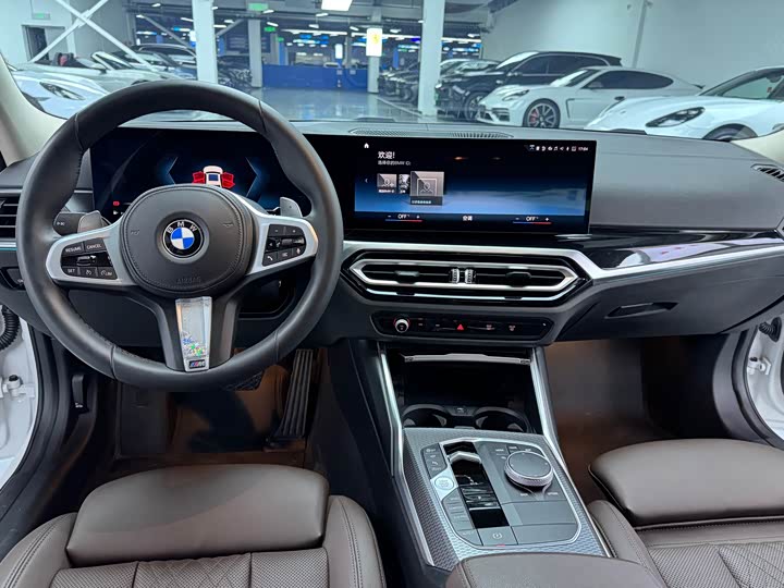 Фото 10 - BMW 3 Series