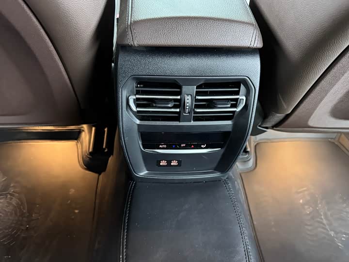 Фото 13 - BMW 3 Series