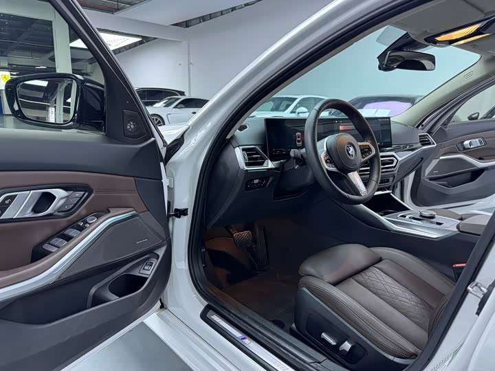 Фото 4 - BMW 3 Series