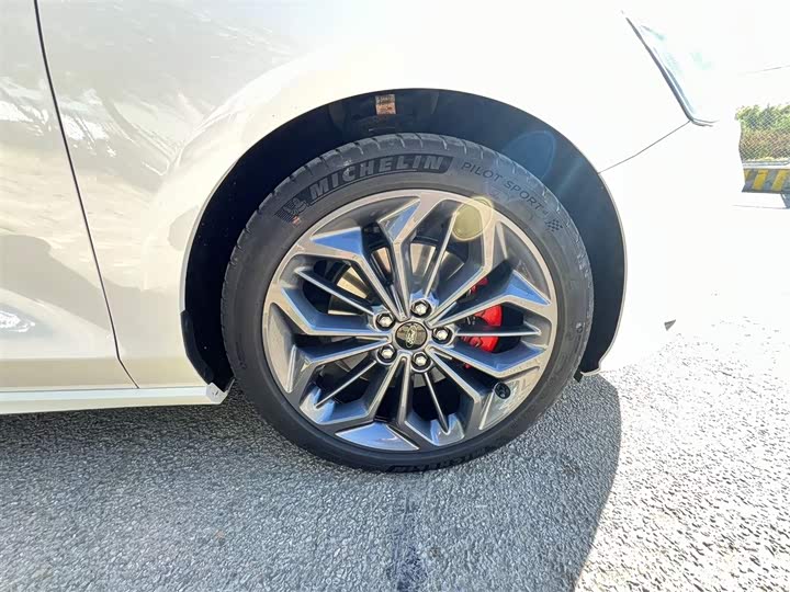 Фото 9 - Ford Focus