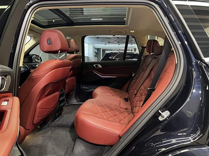 Фото 25 - BMW X5