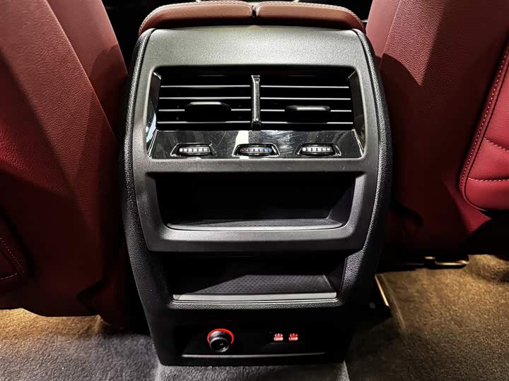 Фото 26 - BMW X5