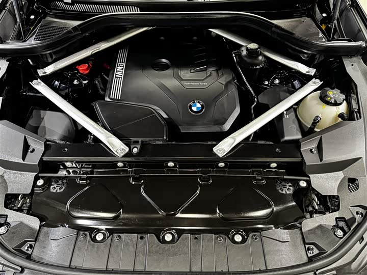 Фото 27 - BMW X5