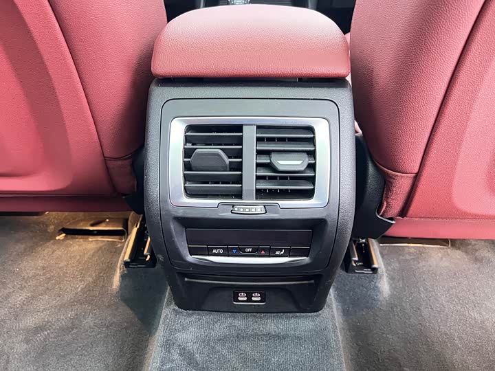 Фото 17 - BMW iX3