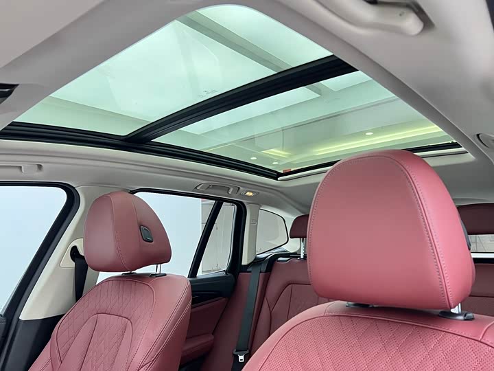 Фото 18 - BMW iX3