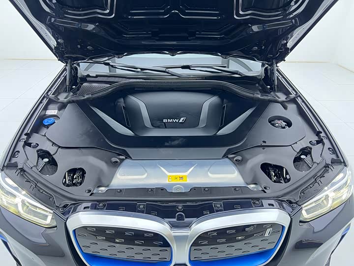 Фото 22 - BMW iX3