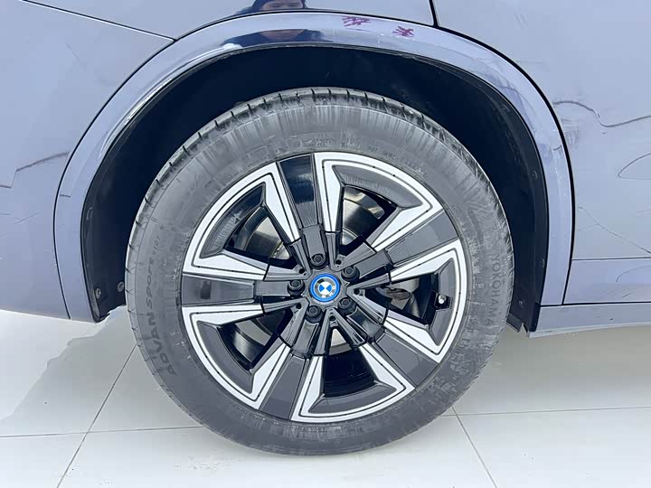 Фото 25 - BMW iX3