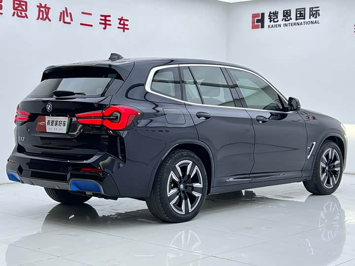 Фото 4 - BMW iX3