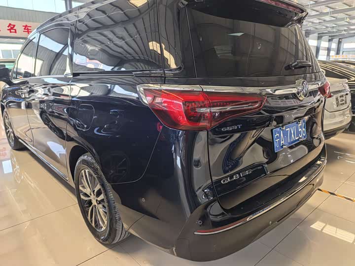 Фото 4 - Buick GL8 ES