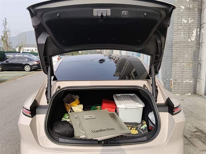 Фото 19 - Nio ET5