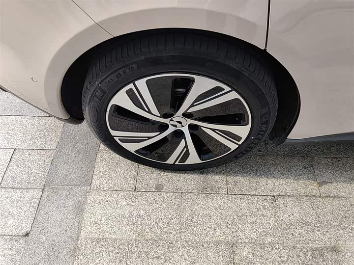 Фото 26 - Nio ET5