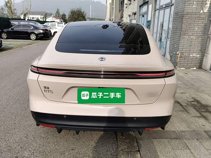 Фото 6 - Nio ET5