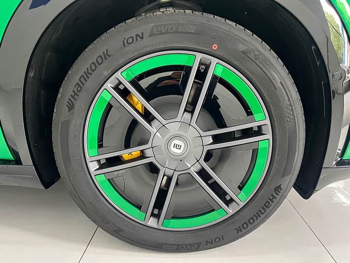 Фото 21 - Xiaomi YU7