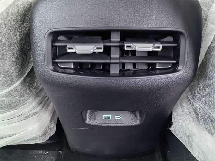 Фото 15 - BYD Qin Plus