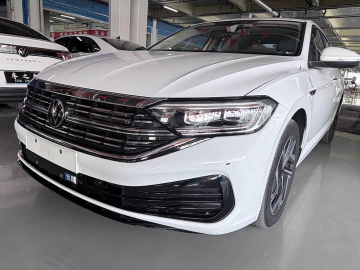 Фото 1 - Volkswagen Sagitar L