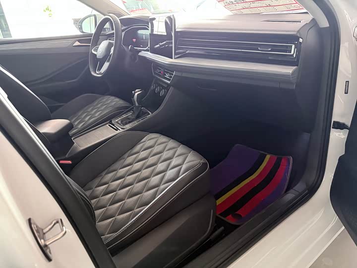 Фото 20 - Volkswagen Sagitar L