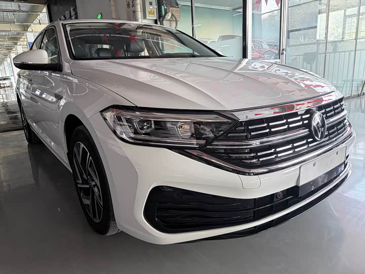 Фото 3 - Volkswagen Sagitar L