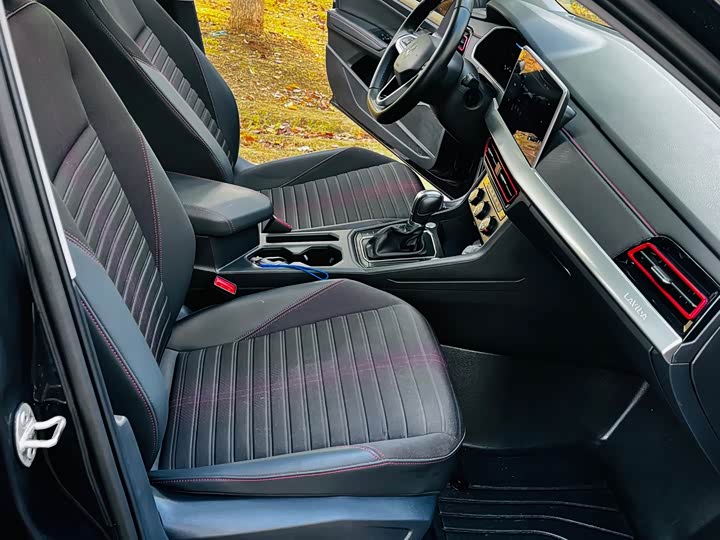 Фото 14 - Volkswagen Lavida