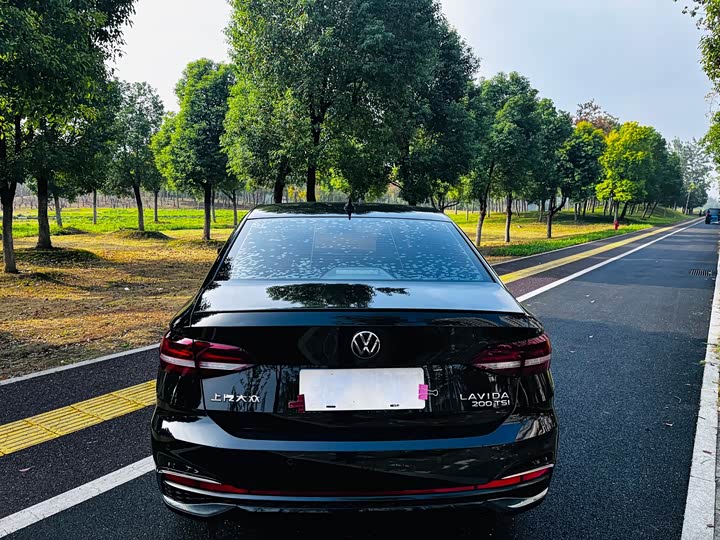 Фото 5 - Volkswagen Lavida