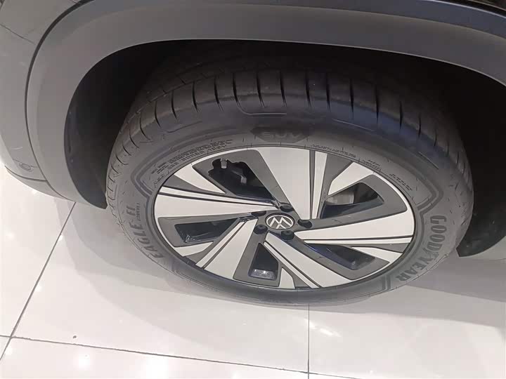 Фото 23 - Volkswagen Teramont Pro