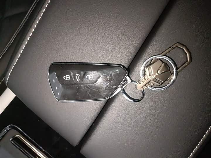 Фото 9 - Volkswagen Teramont Pro