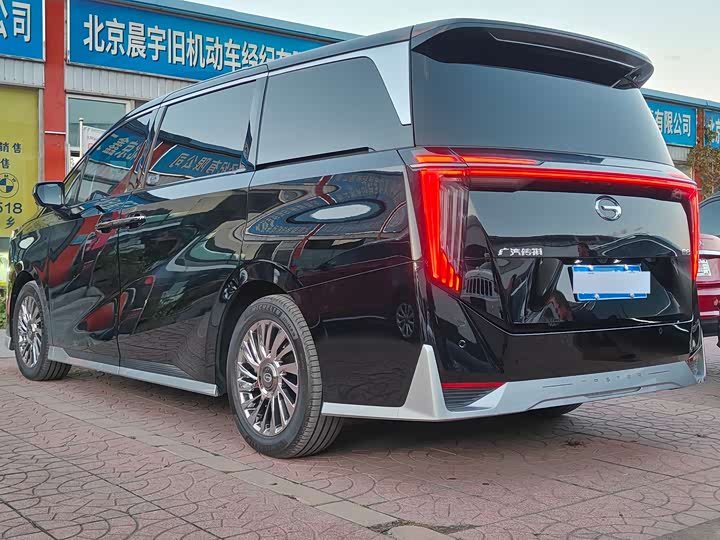 Фото 4 - GAC Trumpchi M8