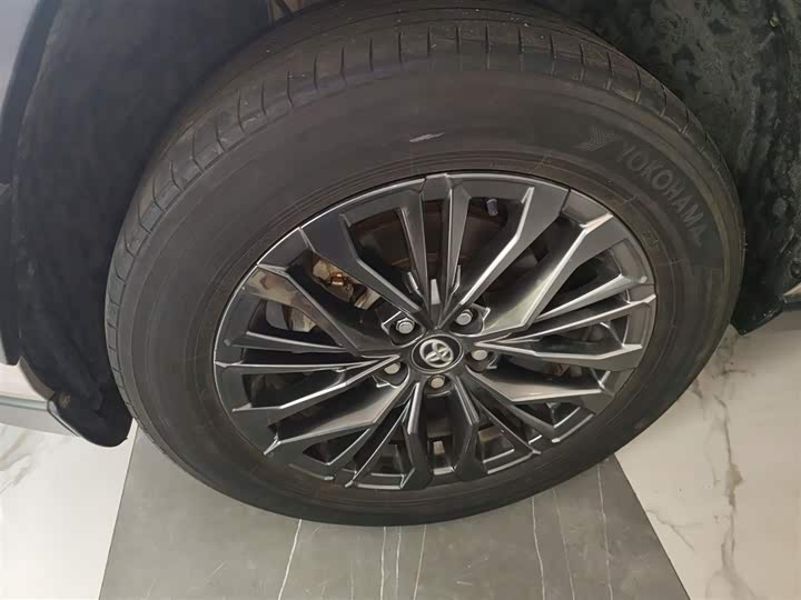 Фото 22 - Toyota Wildlander