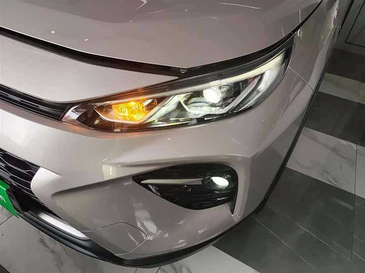 Фото 23 - Toyota Wildlander