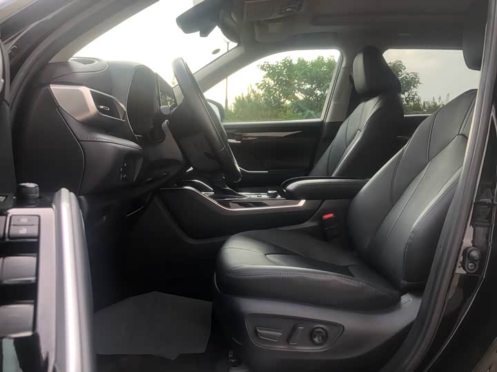 Фото 6 - Toyota Highlander