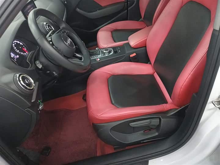 Фото 15 - Audi A3