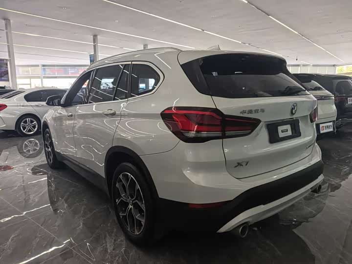 Фото 3 - BMW X1