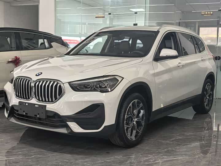 Фото 5 - BMW X1