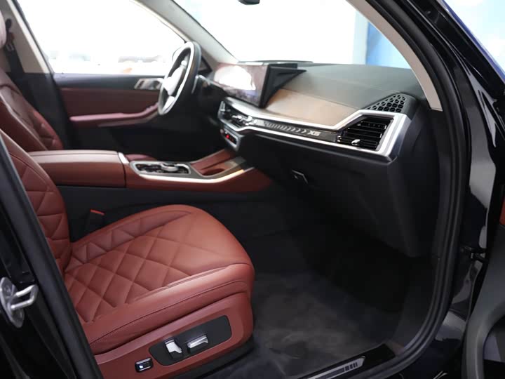 Фото 12 - BMW X5