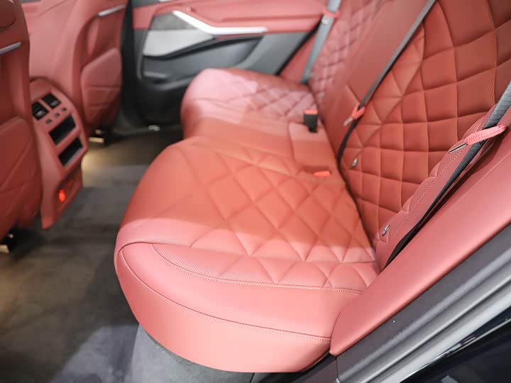 Фото 16 - BMW X5