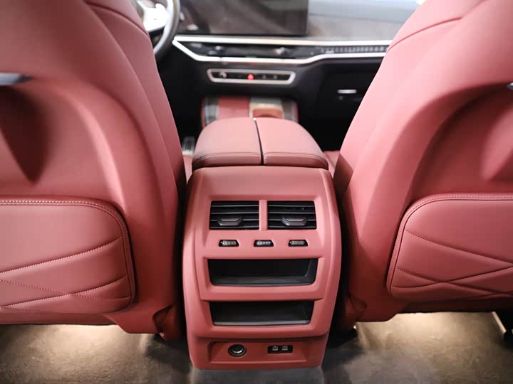 Фото 18 - BMW X5