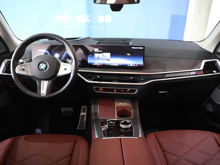 Фото 19 - BMW X5