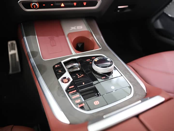 Фото 32 - BMW X5