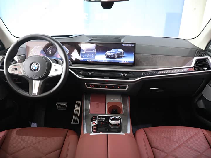 Фото 33 - BMW X5