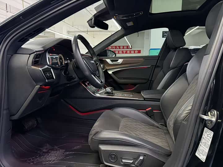 Фото 5 - Audi A6L