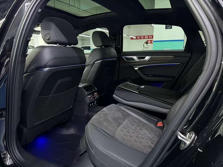 Фото 6 - Audi A6L