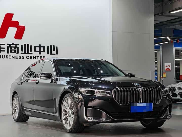 Фото 3 - BMW 7 Series