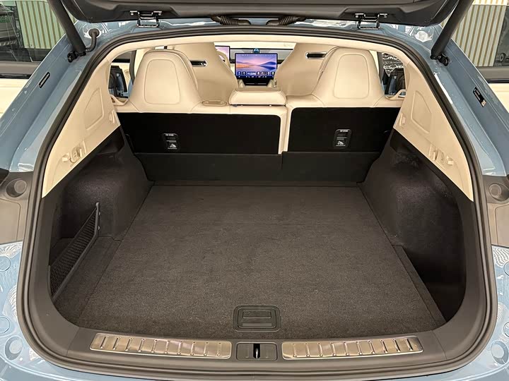 Фото 18 - Luxeed R7