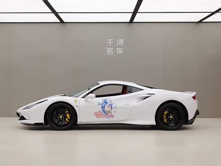 Фото 3 - Ferrari F8