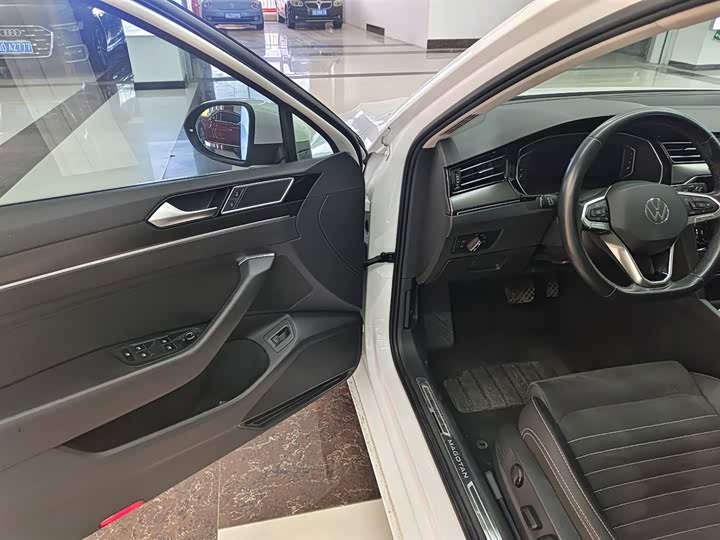 Фото 11 - Volkswagen Magotan