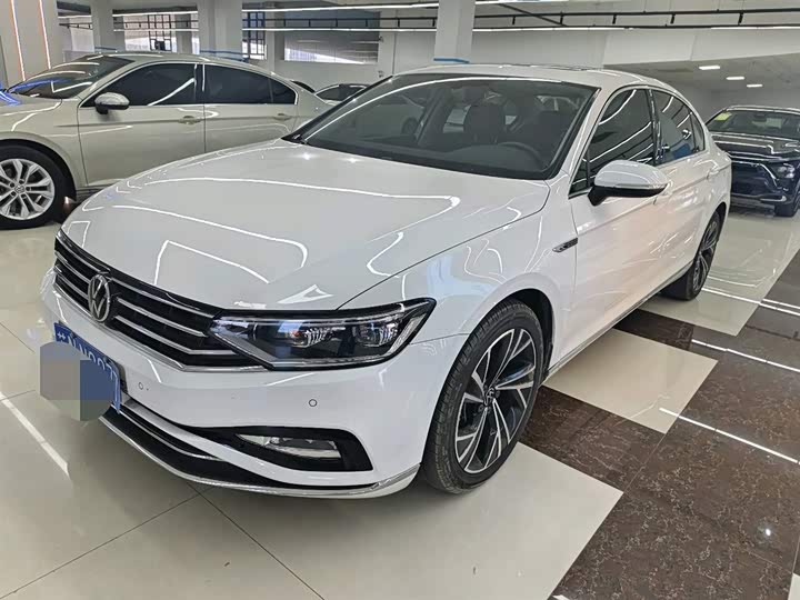 Фото 3 - Volkswagen Magotan