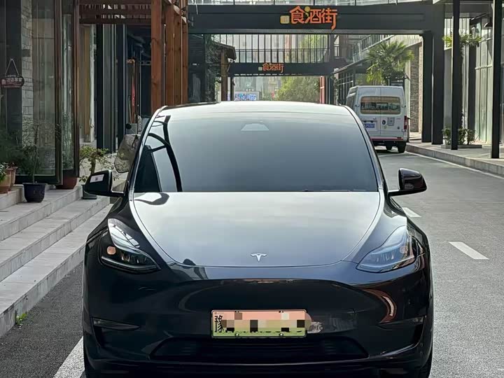 Фото 2 - Tesla Model Y