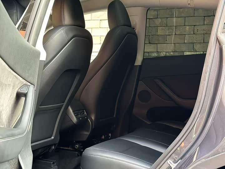 Фото 4 - Tesla Model Y