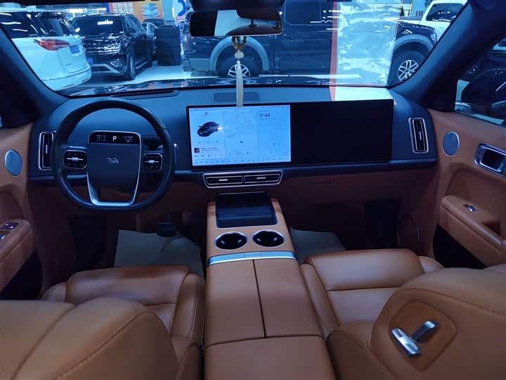 Фото 10 - LiXiang L7